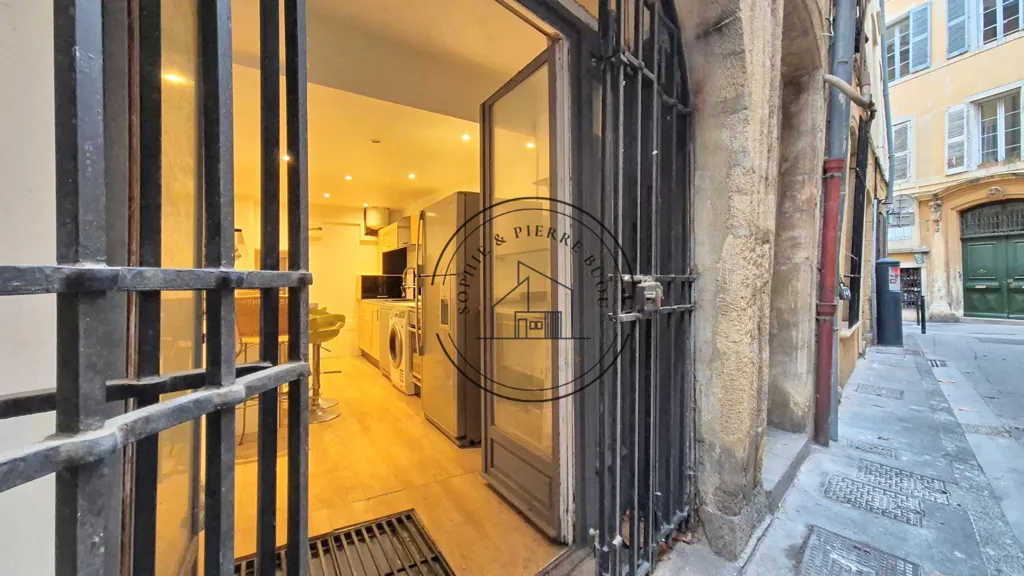 Atypical Flat in Aix-en-Provence's Historic Centre