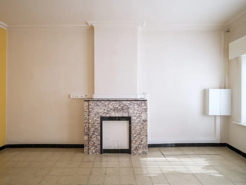 Living Room - Renovated Townhouse with Water View in Gent Centre