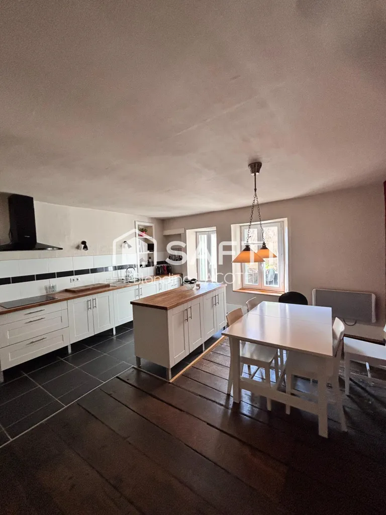 Cuisine - Maison de Ville Rénovée avec Jardin à Saint-Jean-de-Maurienne