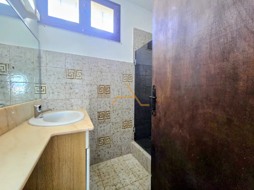Bathrooms - Villa with Pool in Tulette, Drôme Provençale