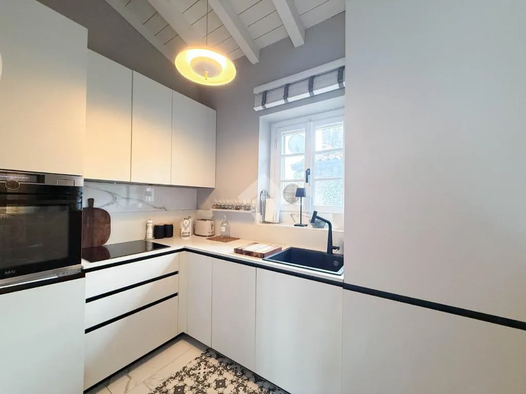 Cucina - Elegant Apartment with Pool in Calvagese della Riviera