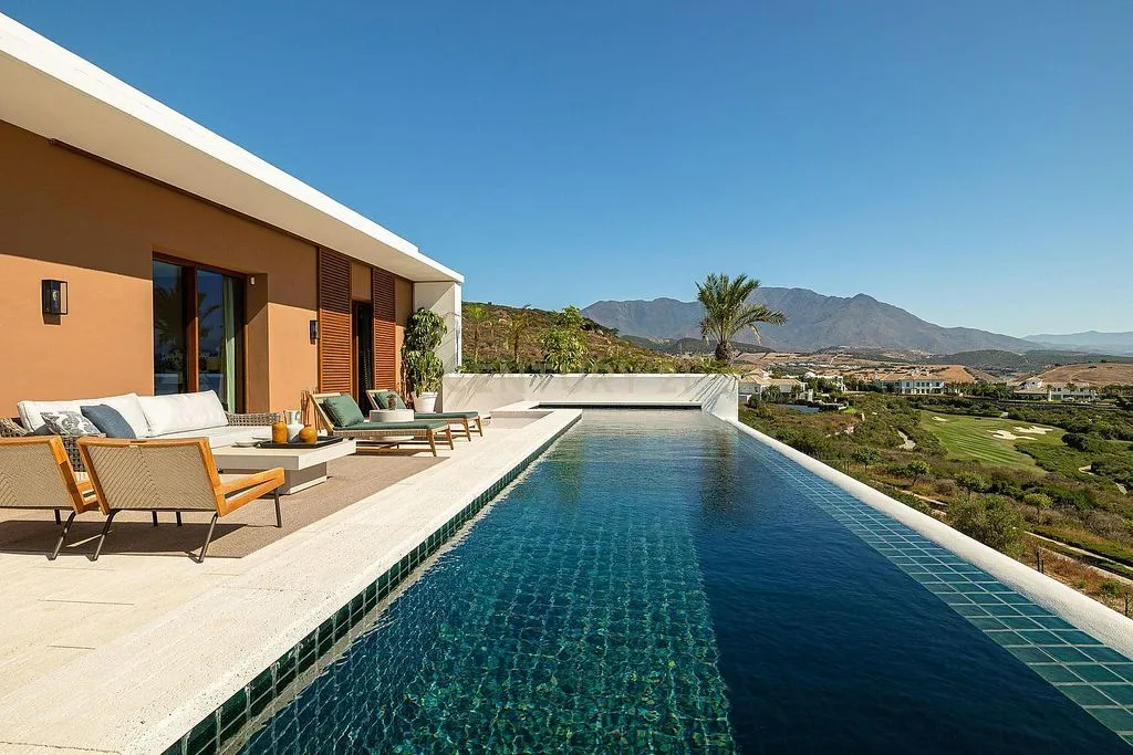 Bassein - Chalet with Golf View in Casares