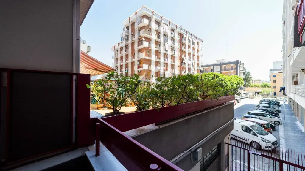 Rõdu - Spacious Apartment with Terrace in Bari