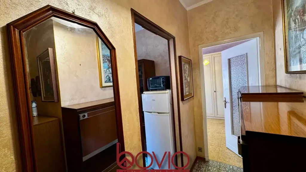 Entrée - Apartment with Balcony in Barriera Milano, Turin