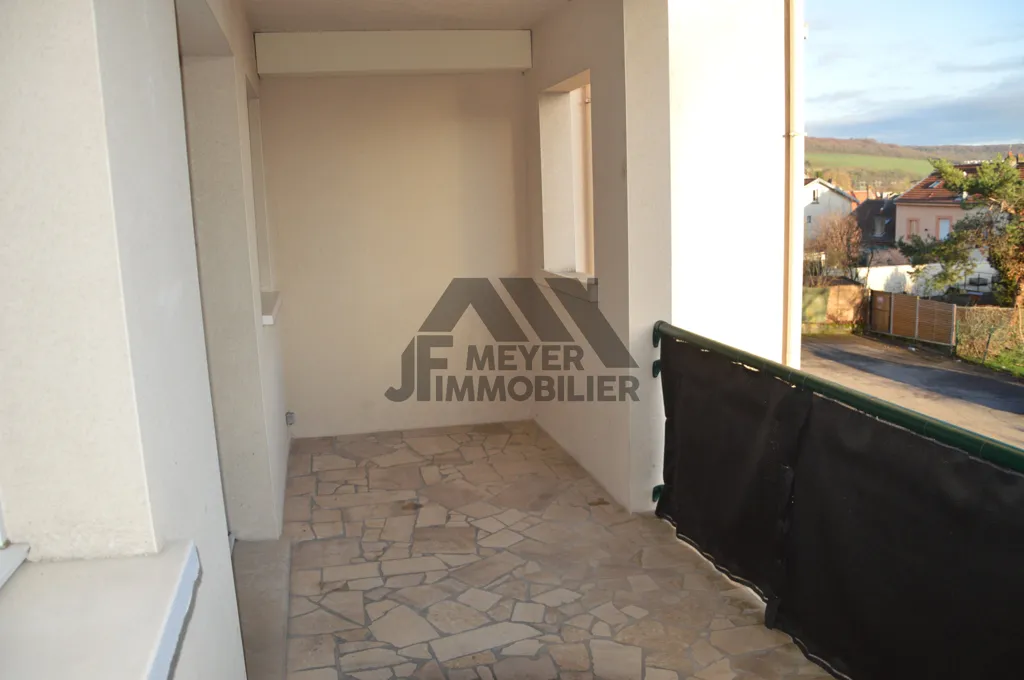 Rõdu - 3-Bed Flat with South-Facing Balcony in Pompey