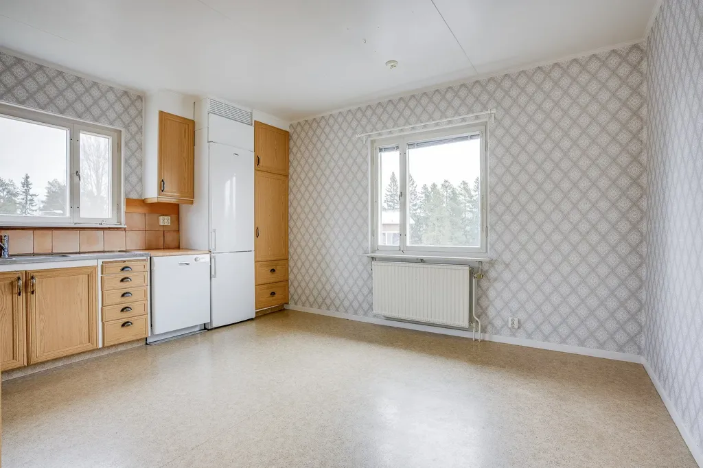 Cuisine - Two-Unit House with Central Location in Vännäs
