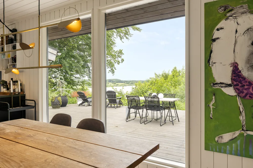 Sala da pranzo - Modernised Holiday Home with Lake View in Dons