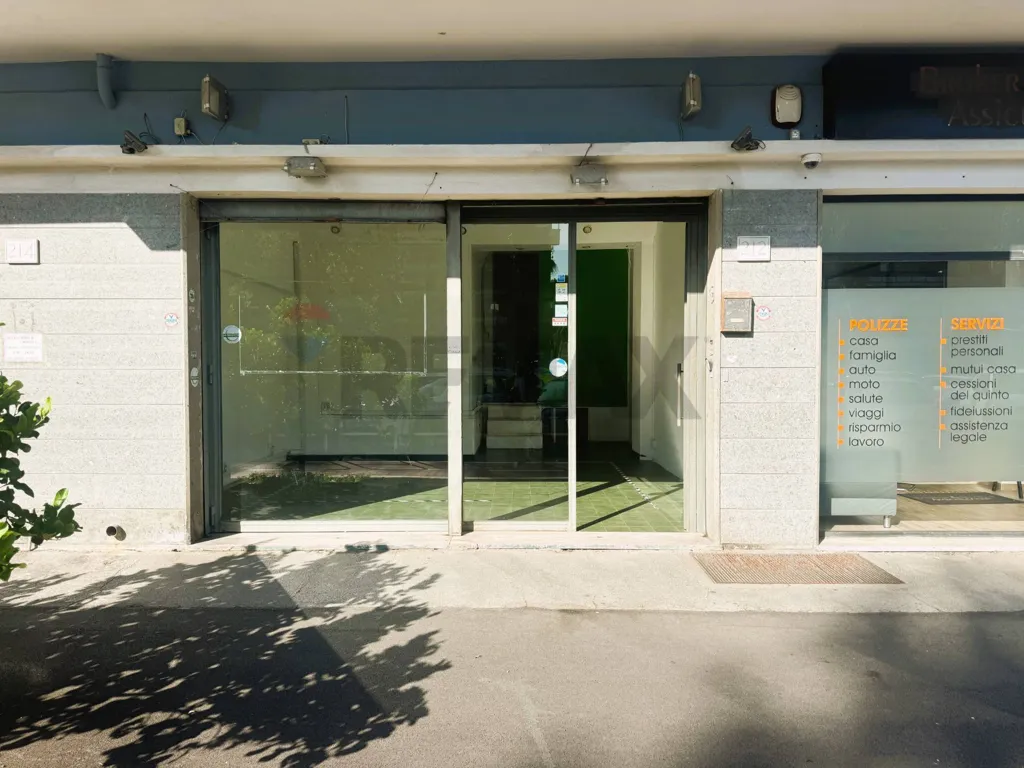 Exterior - Commercial Space with Vitrine in Ostia Ponente