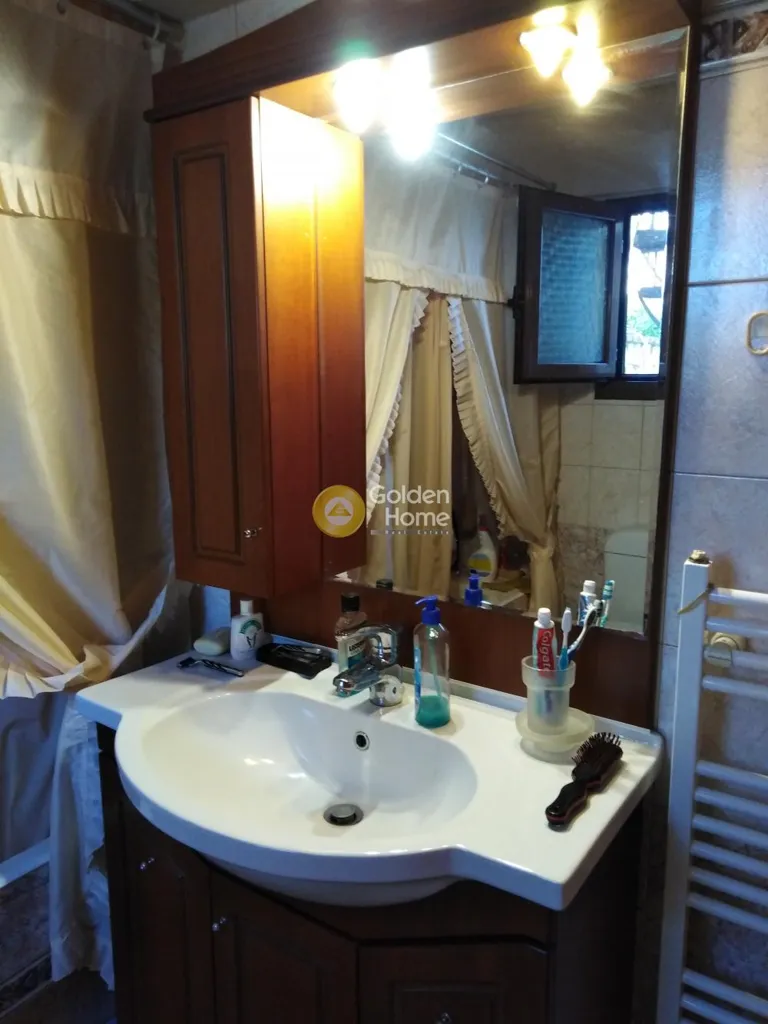 Salles de bain - 7-Bedroom Building with Sea View in Varigiani