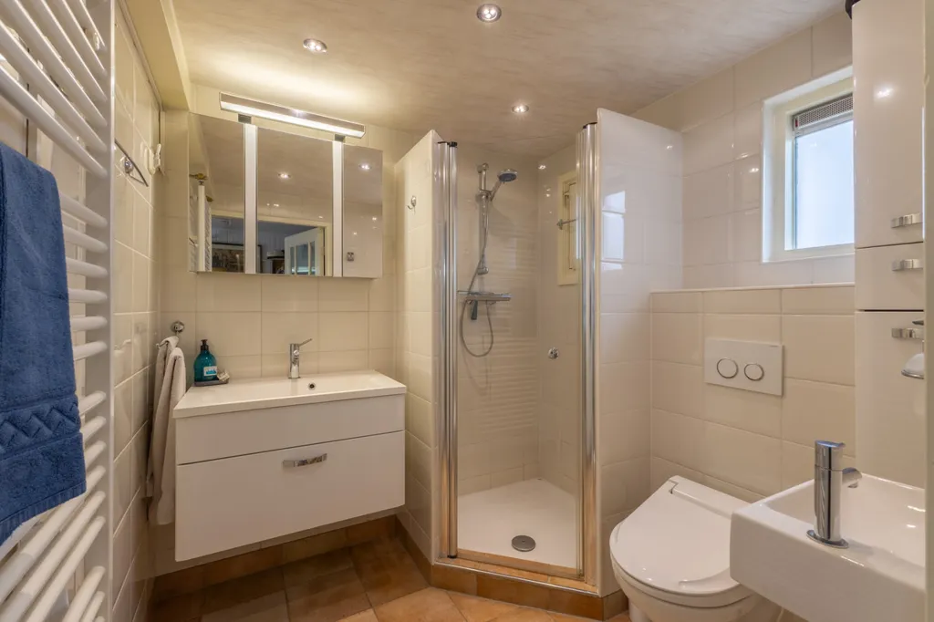 Bathrooms - Detached House with Garden in Oene