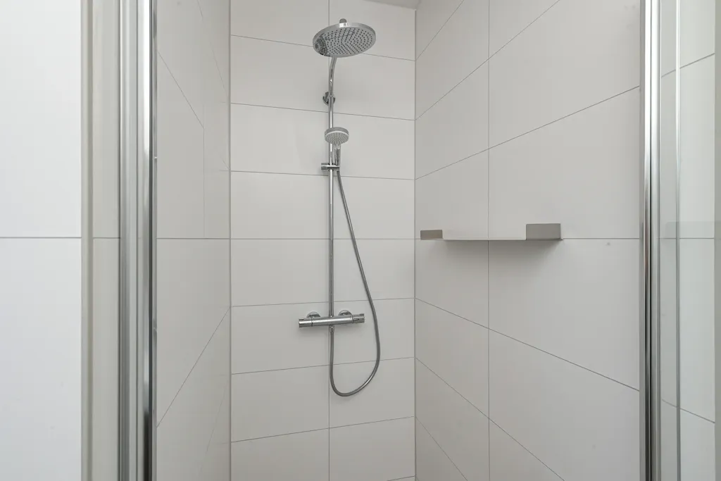 Salles de bain - Maison 6 pièces à Leidschendam