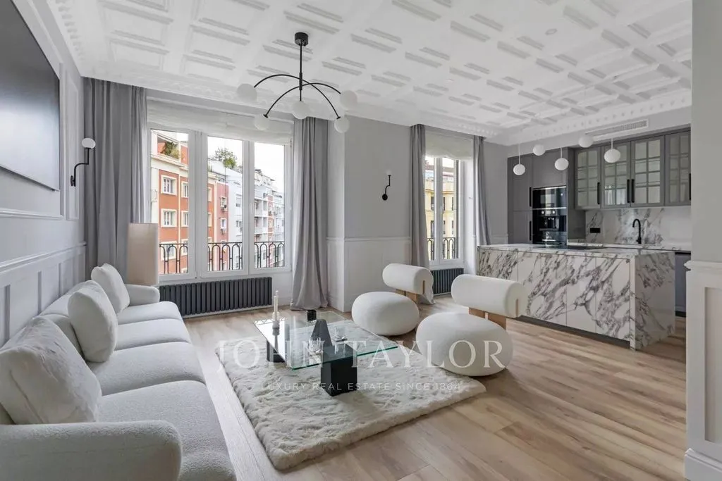 Elutuba - Luxury Flat with Balconies in Salamanca, Madrid