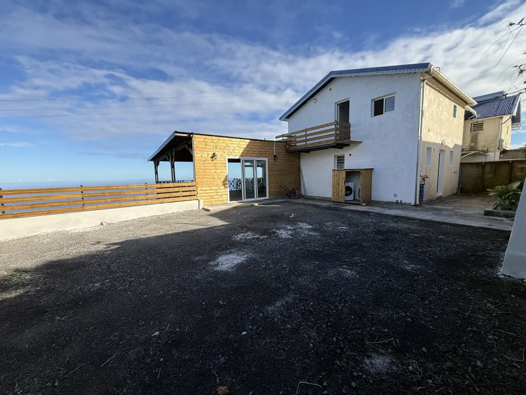 Terrass - Maison with Sea View and Terrace in La Chaloupe