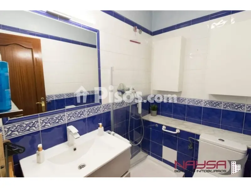 Salles de bain - Duplex with Balcony in Eduardo Dato Street