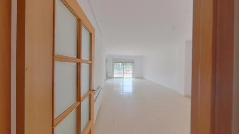 Esik - Spacious Flat with Pool in Cubelles, Barcelona