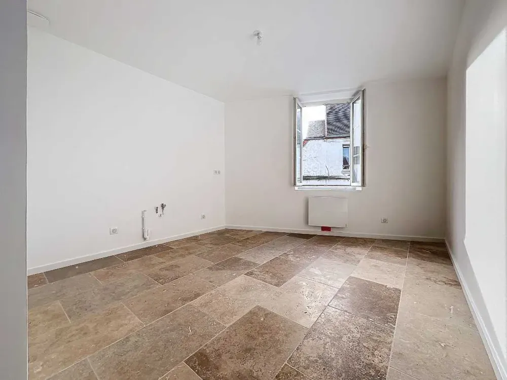 Pièces - Appartement Traversant en Centre-Village à Orry-la-Ville
