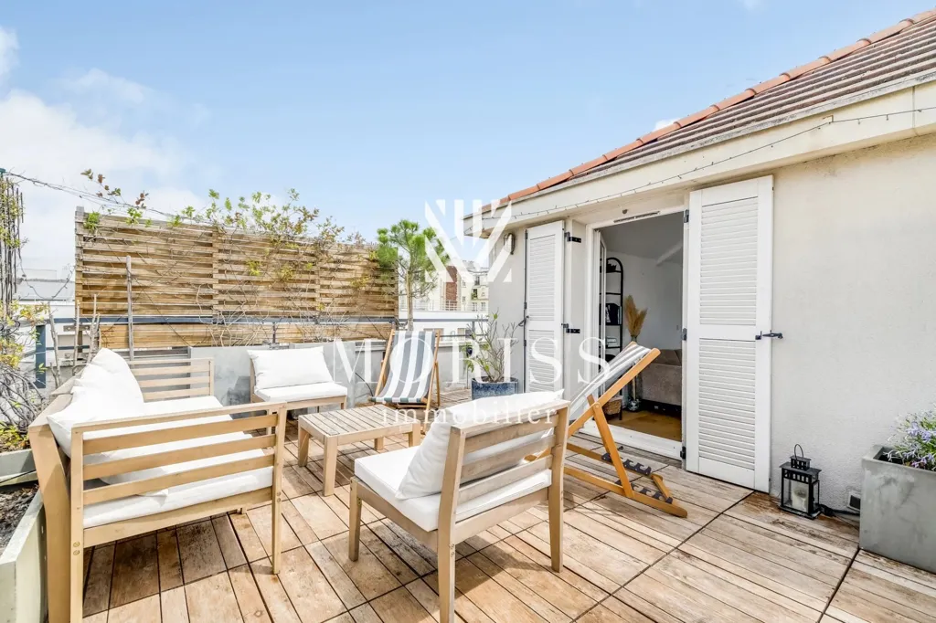 Terrass - Duplex with Cathedral Ceiling and Eiffel View in Saint-Ouen