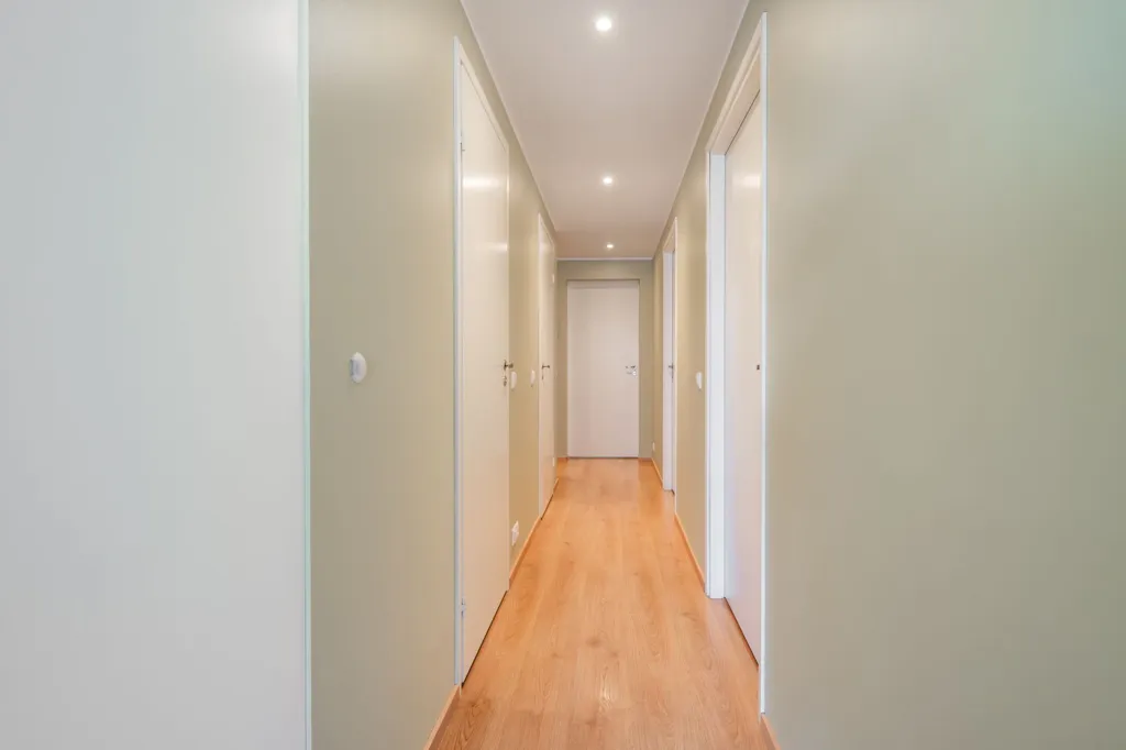 hallway_entrance