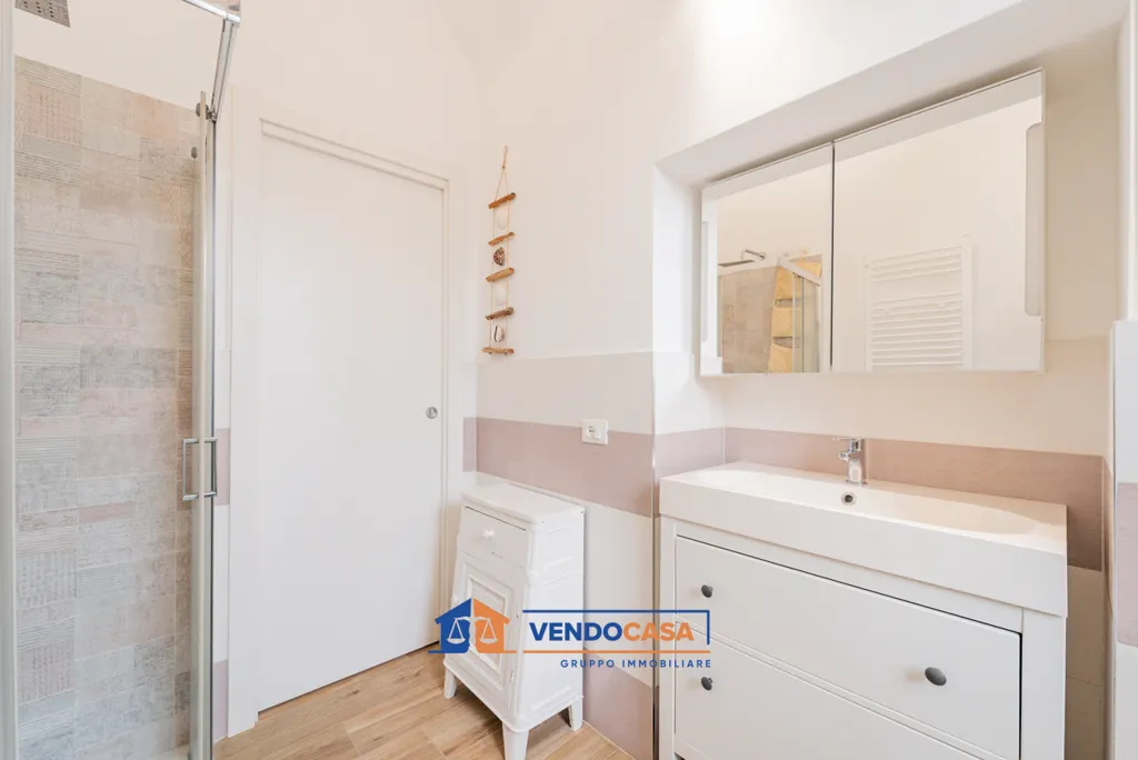 Salles de bain - Restored Apartment in Historic Centre, Albenga