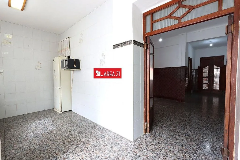 Hallway - Chalet with Terrace in Urban Core