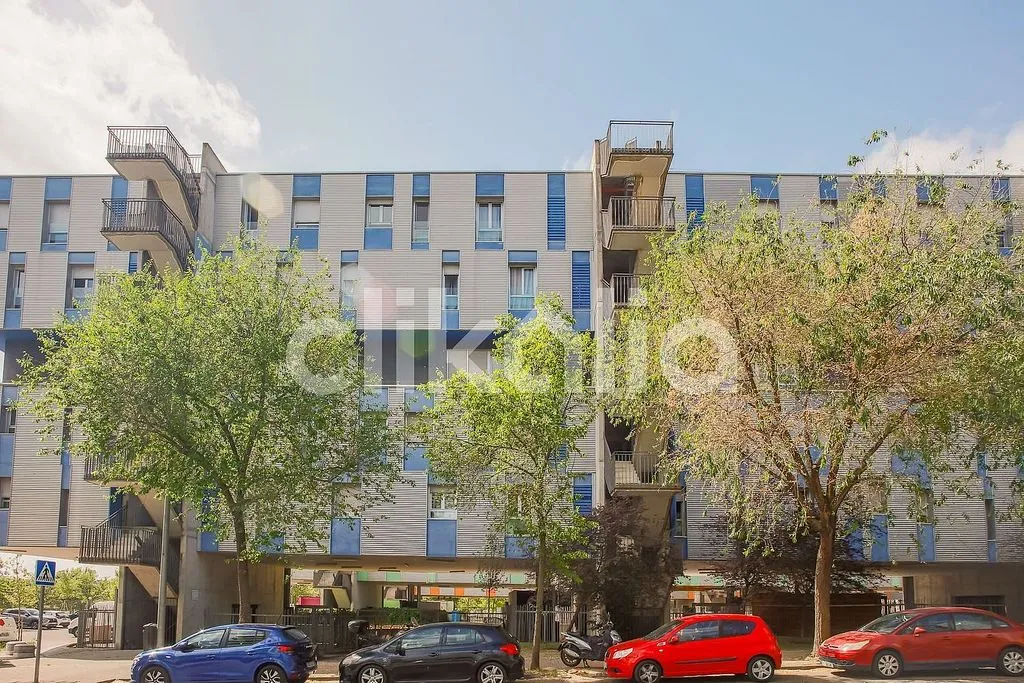 Exterior - 1-Bedroom Flat with Elevator in Ensanche de Vallecas