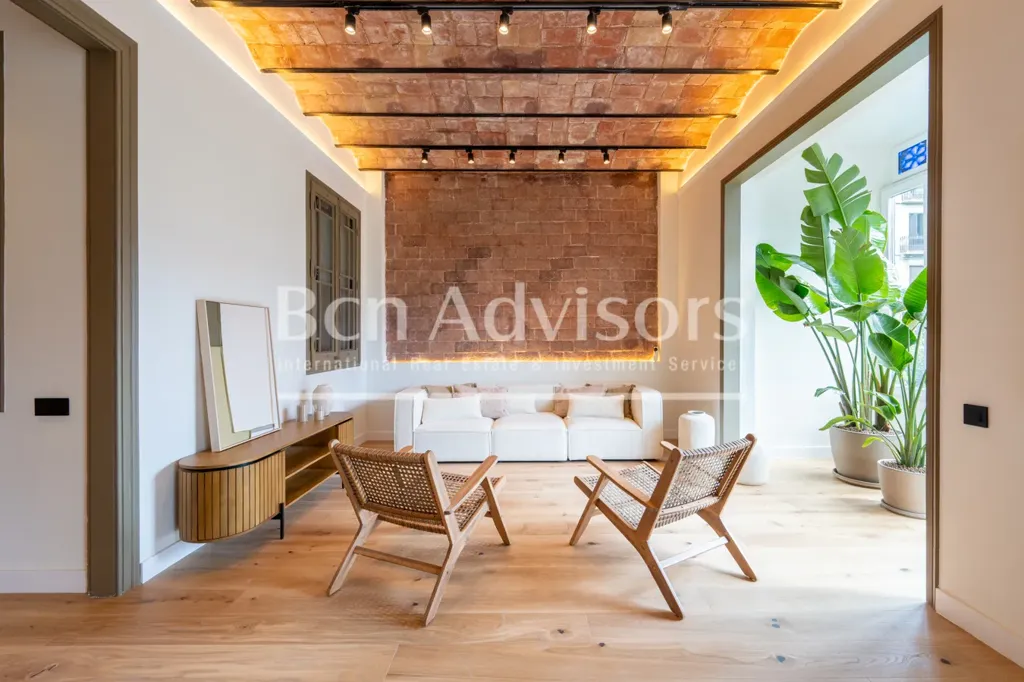 Elutuba - Refurbished Apartment with Original Features in Eixample