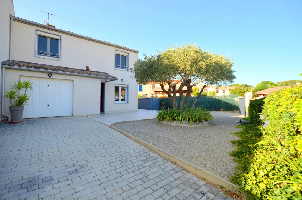 Välivaade - House with Pool and Veranda in Vauvert