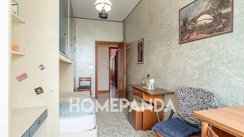 Kabinet - Apartment with Dual Balconies in Turin