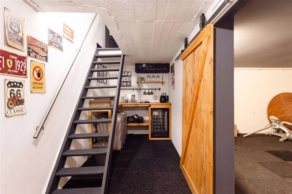 Pièces - Appartement avec Cuisine Luxueuse à Deurne