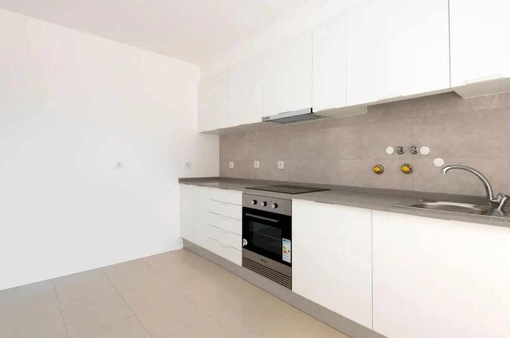 Cuisine - Three-Bedroom Villa with Greenbelt View in Cascais