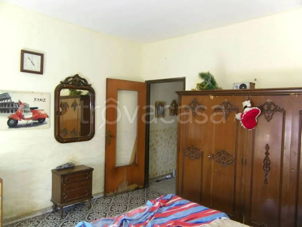 Magamistoad - Auction Apartment with Balcony in Mondragone