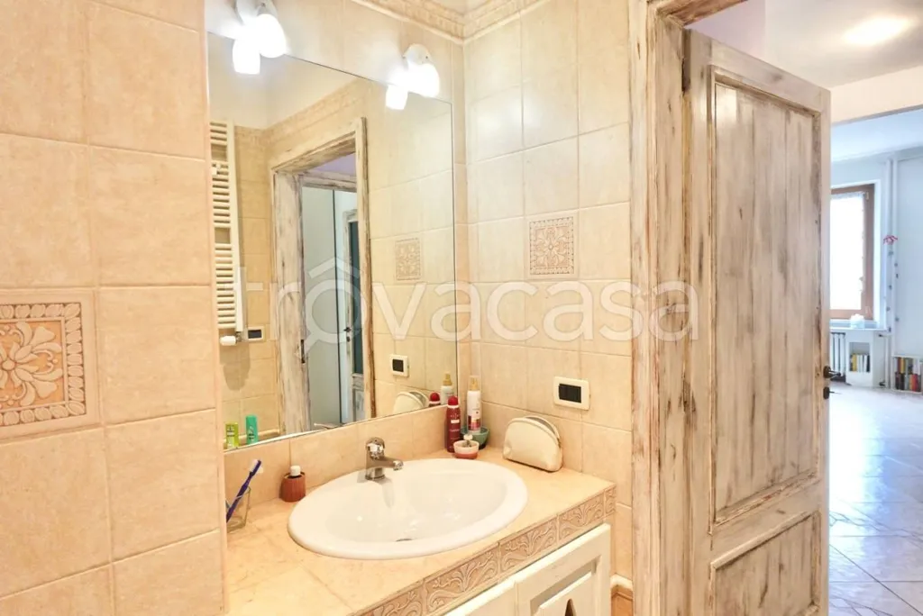 Vannitoad - Bright Apartment with Balcony in Turin