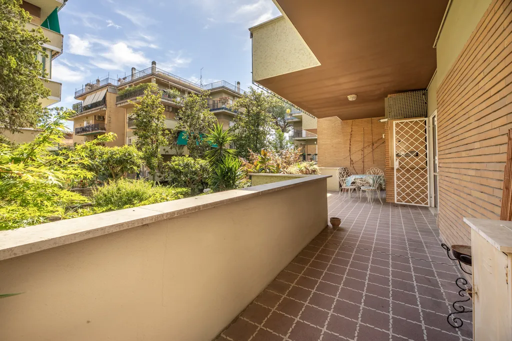 Balcone - Apartment with Terrace in Talenti, Rome