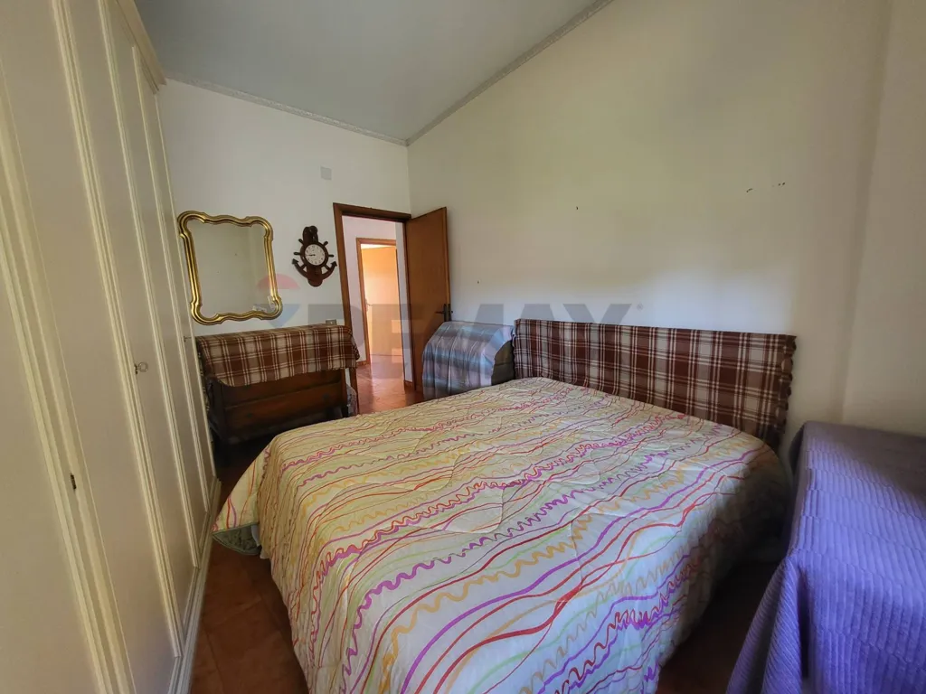 Magamistoad - Second Floor Flat with Balcony in Anzio Centre