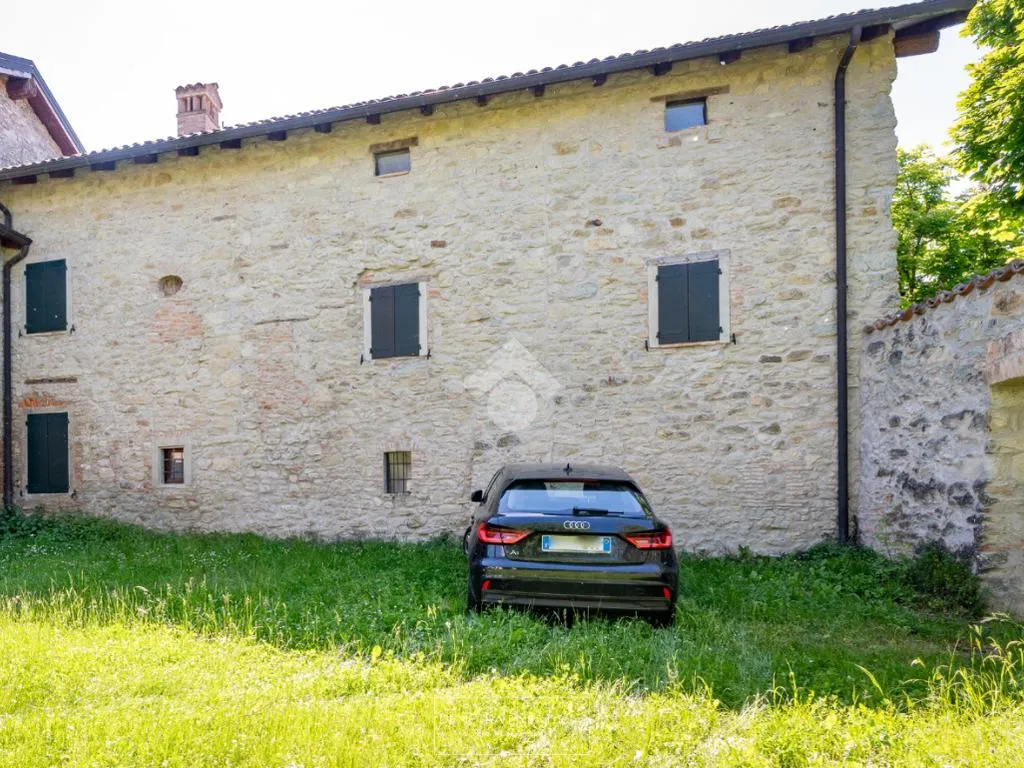 Välivaade - Rustic House with Panoramic View in Guiglia