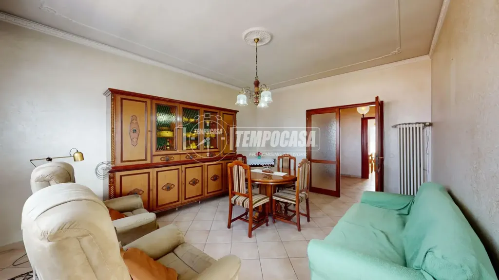 Séjour - Quadrilocale with Balcony in Carpi
