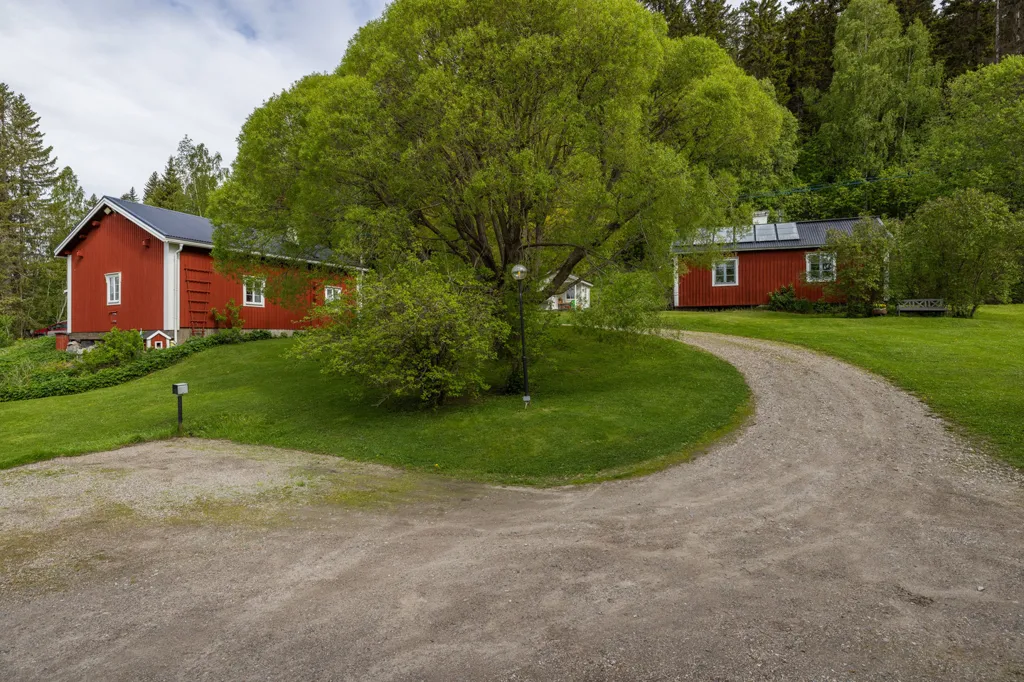 Extérieur - Historic Villa with Forest View in Västloning