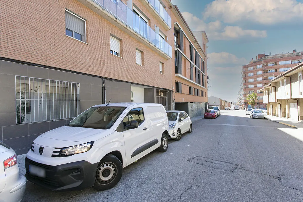 Välivaade - Commercial Space with Street Access in Terrassa
