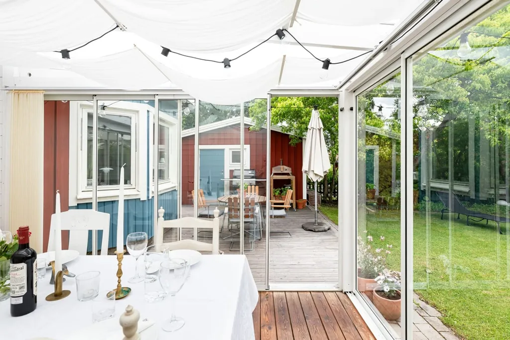 Terrace - Terraced House with Garden in Almby