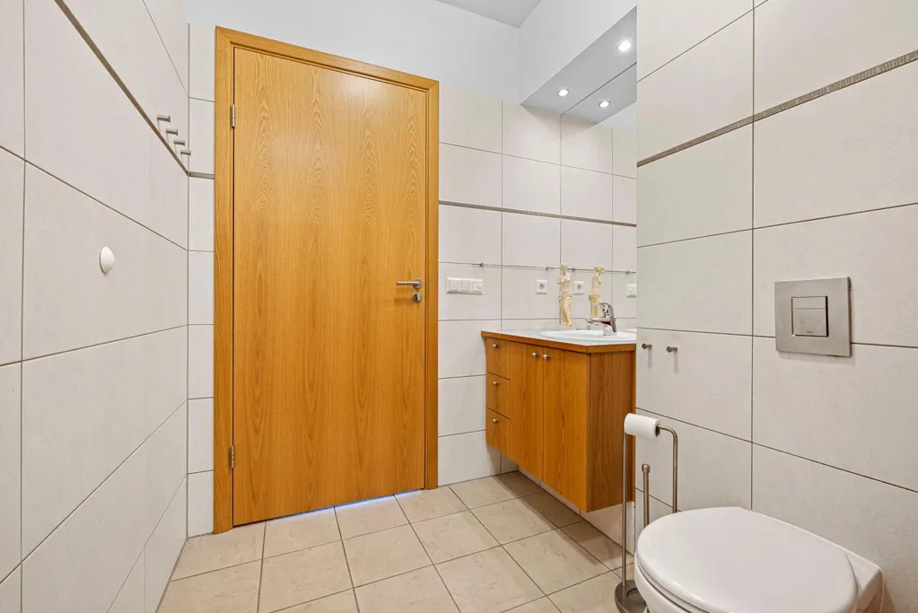 Vannitoad - Apartment with Private Parking in Reykjavik