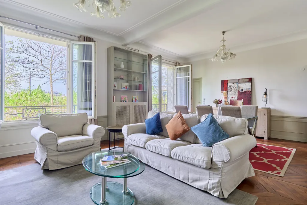 Elutuba - Bright Apartment with Open Views in Paris 16th
