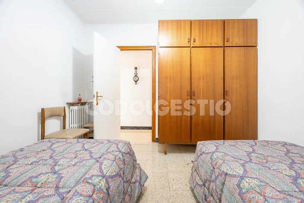 Magamistoad - Three-Bedroom House with Terrace in Torelló