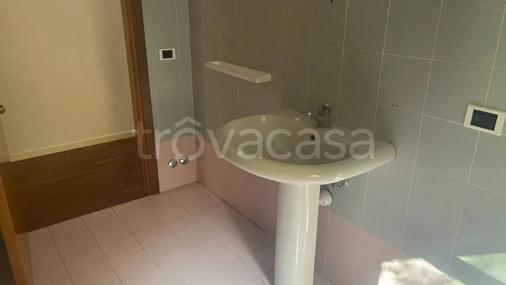 Salles de bain - Ground Floor Apartment with Private Garden in Perugia
