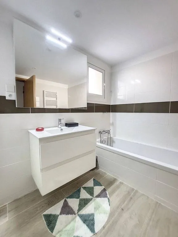 Vannitoad - Luxury Flat with Barbeque in Antibes