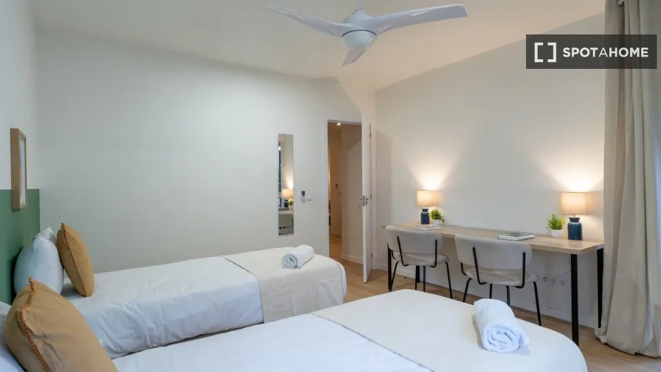 Camere da letto - Shared Apartment with Terrace in Pacífico, Madrid