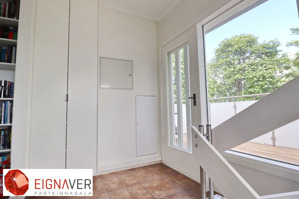 Balcone - Apartment with Sea View in Akureyri