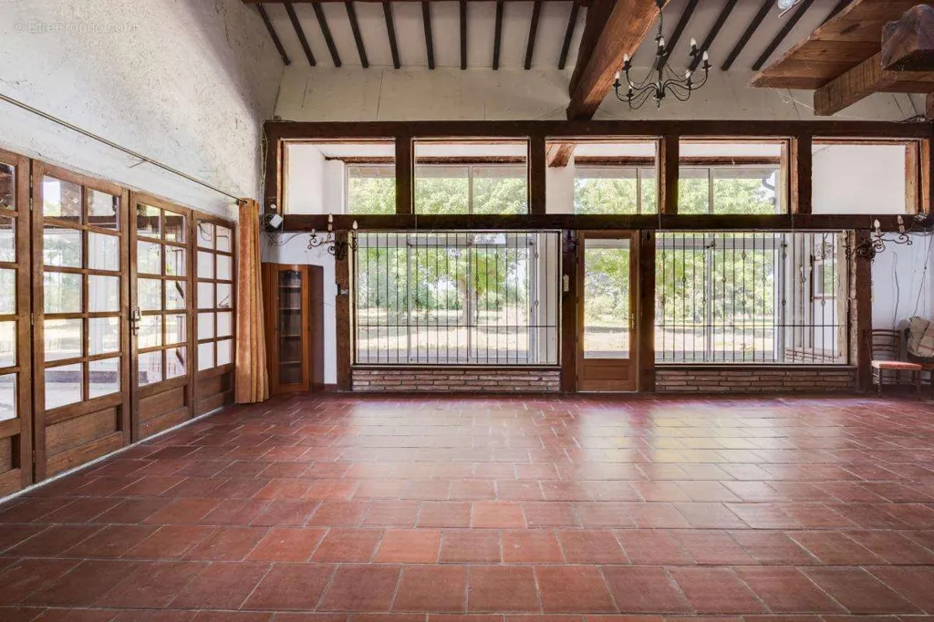 Pièces - Ferme Lauragaise avec Piscine à Belberaud