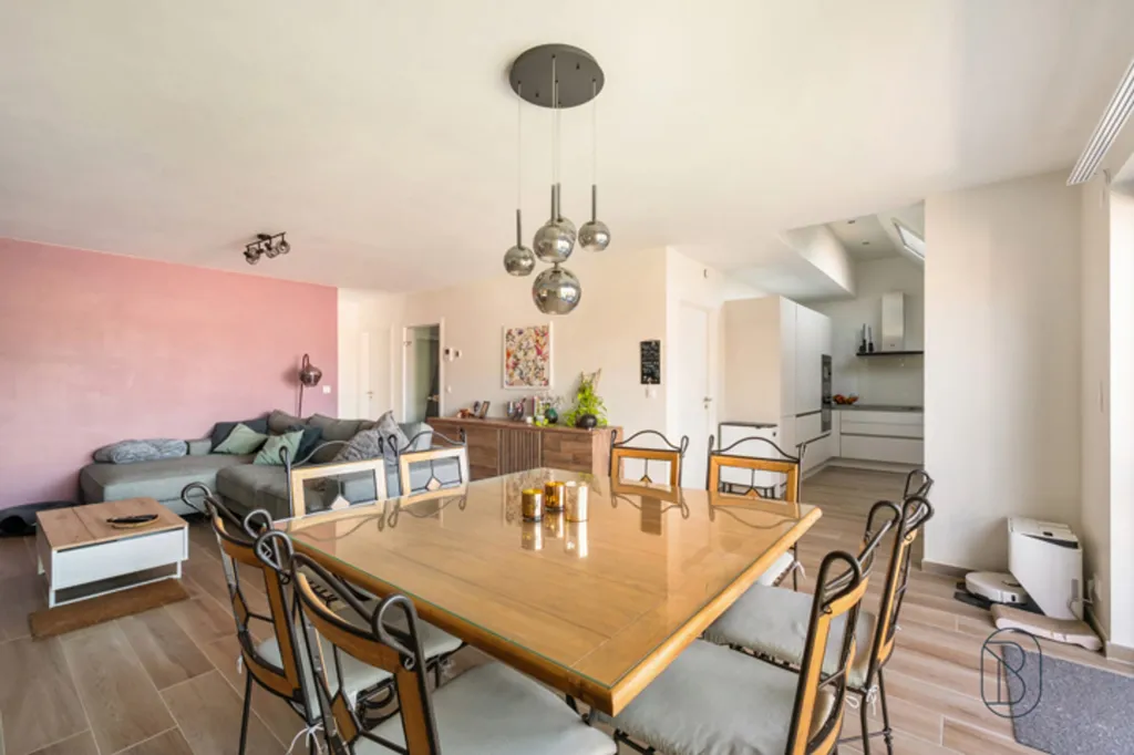 Salle à manger - Appartement Récemment Construit avec Balcon à Dottignies