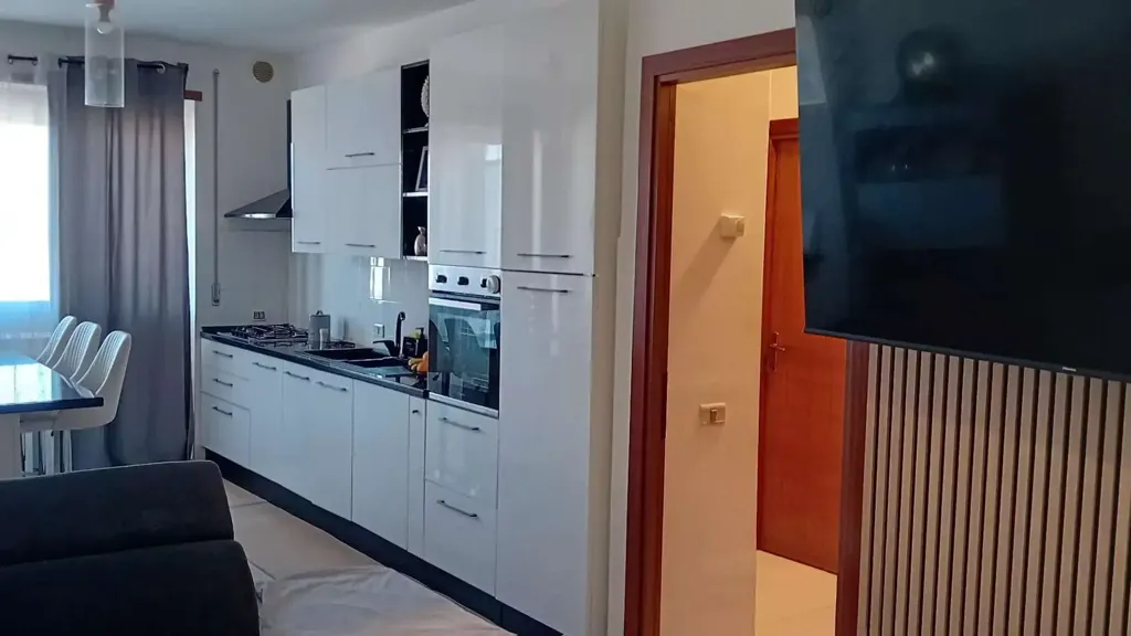 Cuisine - Apartment with Sea View in Latina Tower