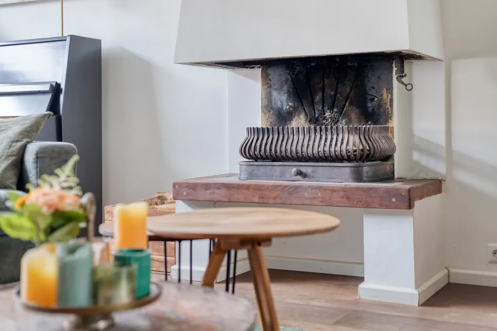 Elutuba - Spacious Semi-detached House with Deep Garden in Halsteren